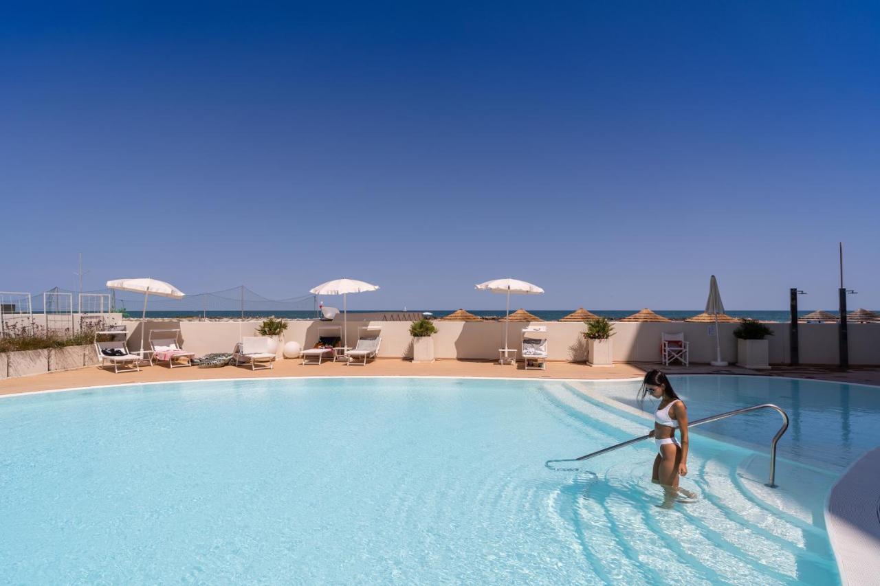 Nautilus Family Hotel Пезаро Экстерьер фото