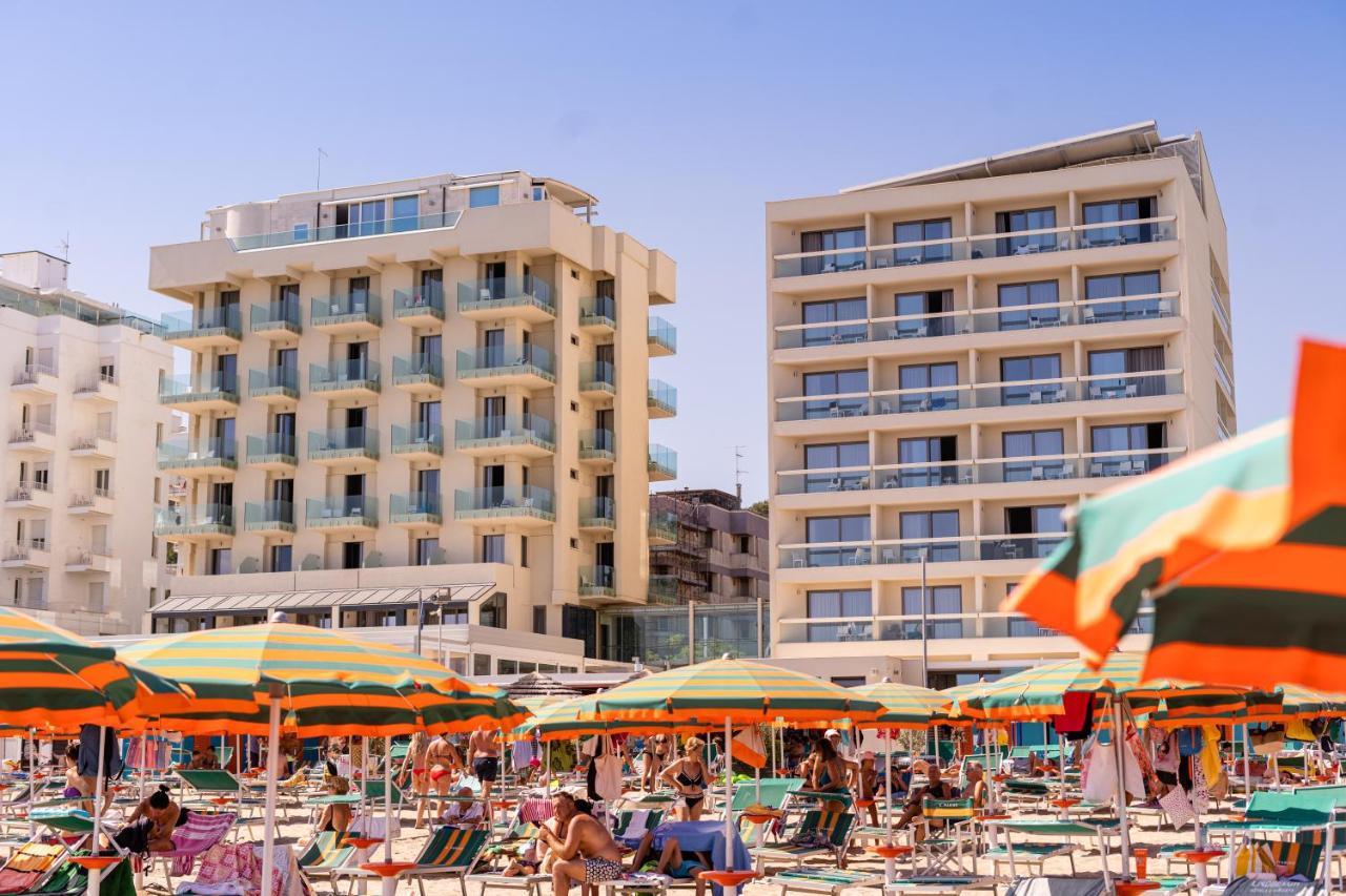 Nautilus Family Hotel Пезаро Экстерьер фото