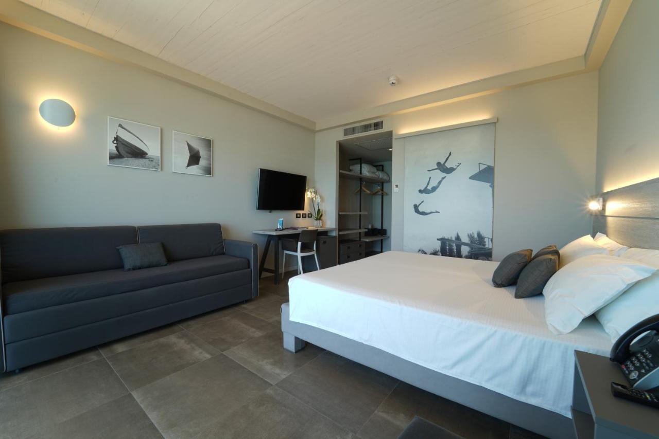 Nautilus Family Hotel Пезаро Экстерьер фото