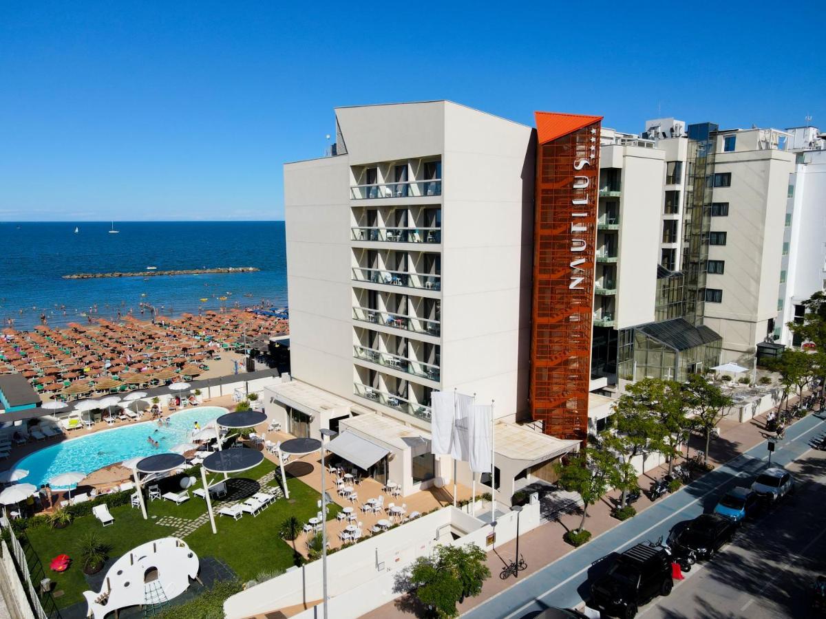 Nautilus Family Hotel Пезаро Экстерьер фото