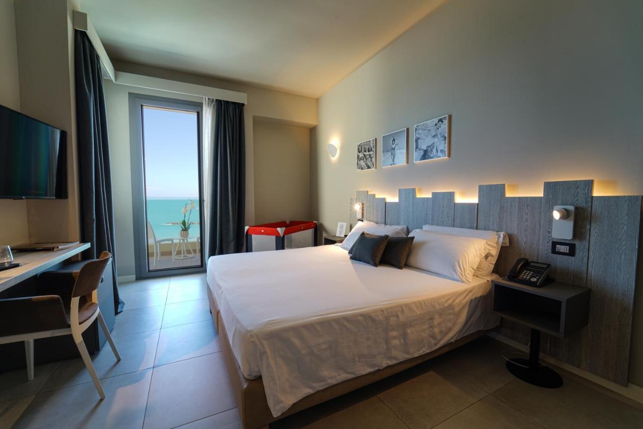 Nautilus Family Hotel Пезаро Экстерьер фото