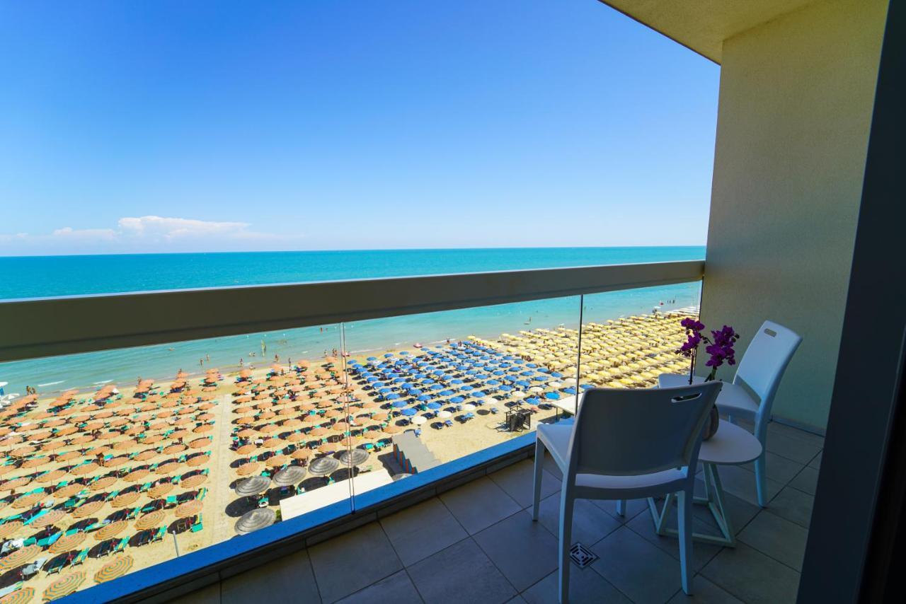 Nautilus Family Hotel Пезаро Экстерьер фото