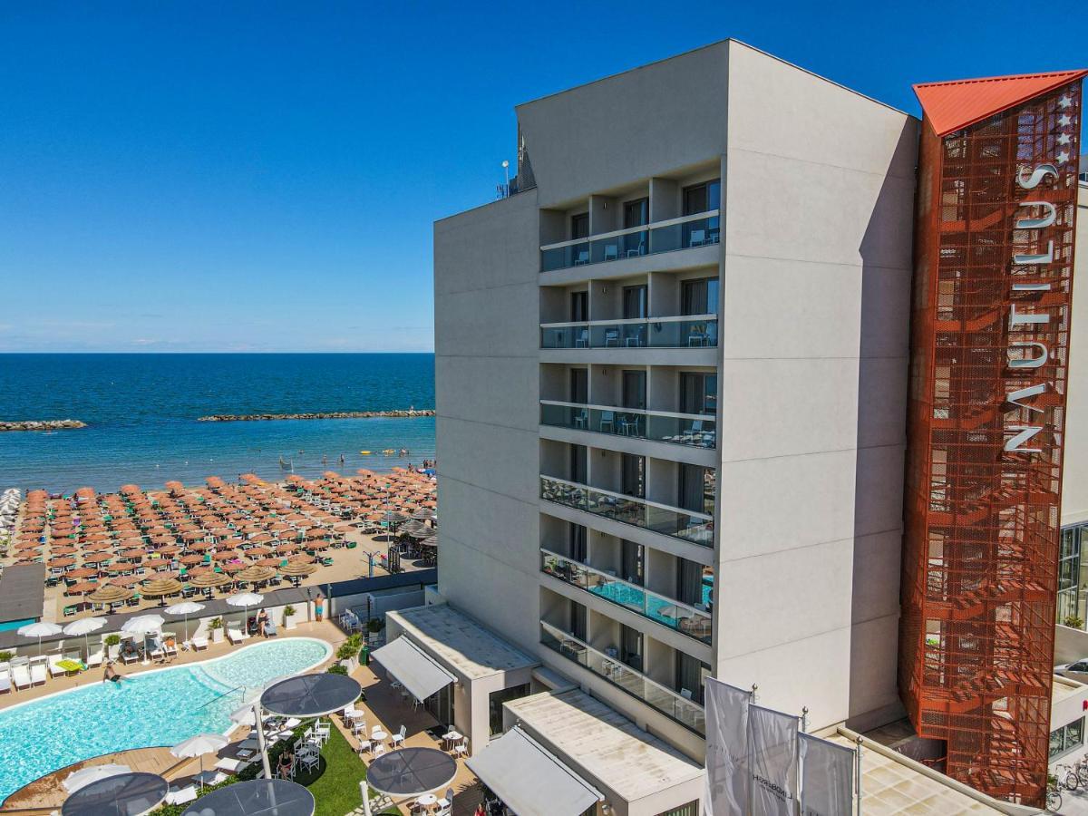 Nautilus Family Hotel Пезаро Экстерьер фото